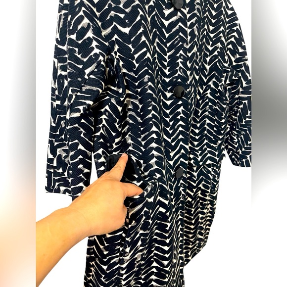 💚💚🌼NWOT TALBOTS Lightweight Coat Geometric Print - Picture 5 of 10